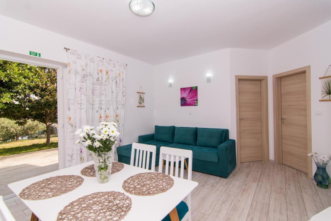 Apartman Sun Solin Appartement Buitenkant foto