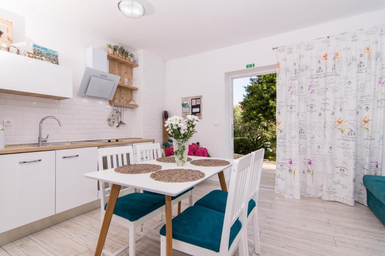 Apartman Sun Solin Appartement Buitenkant foto